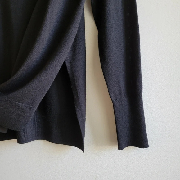 Babaton Lightweight 100% Wool Long Sleeve  Turtleneck - XS - Picture 6 of 12